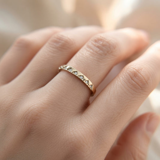 Lab Diamond Arch Band