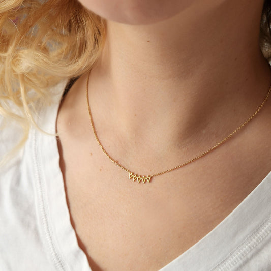 Mountain Necklace Canada