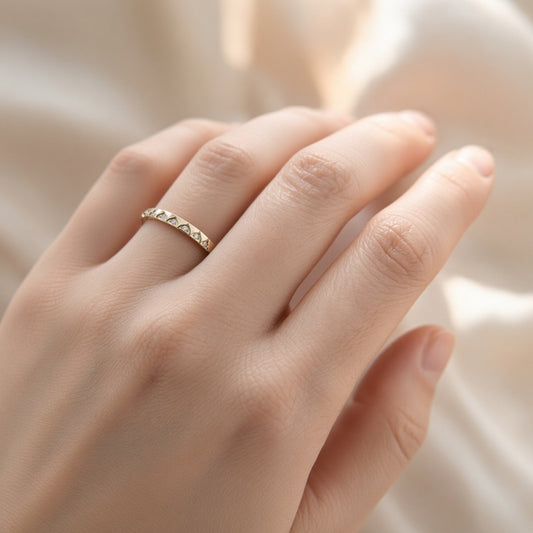 Lab Diamond Arch Band