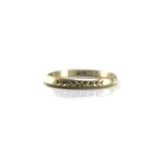 Arrow Pattern Wedding Band
