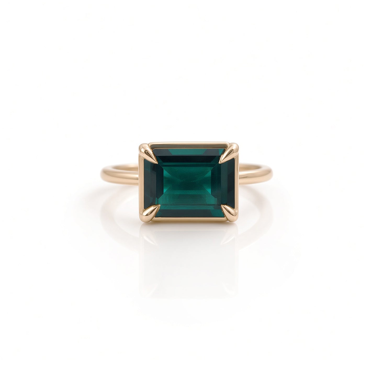 classic-horizontal-emerald-engagement-ring-toronto