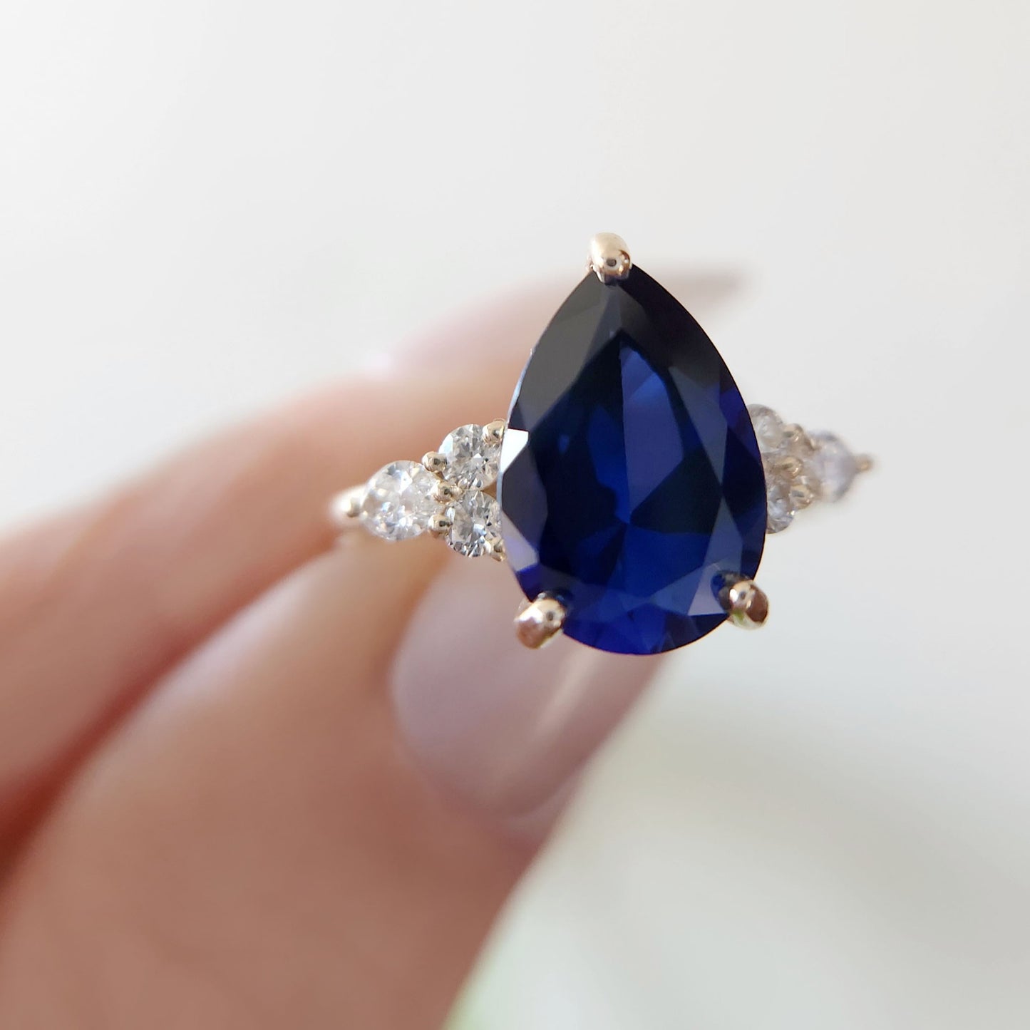 blue-sapphire-pear-engagement-ring