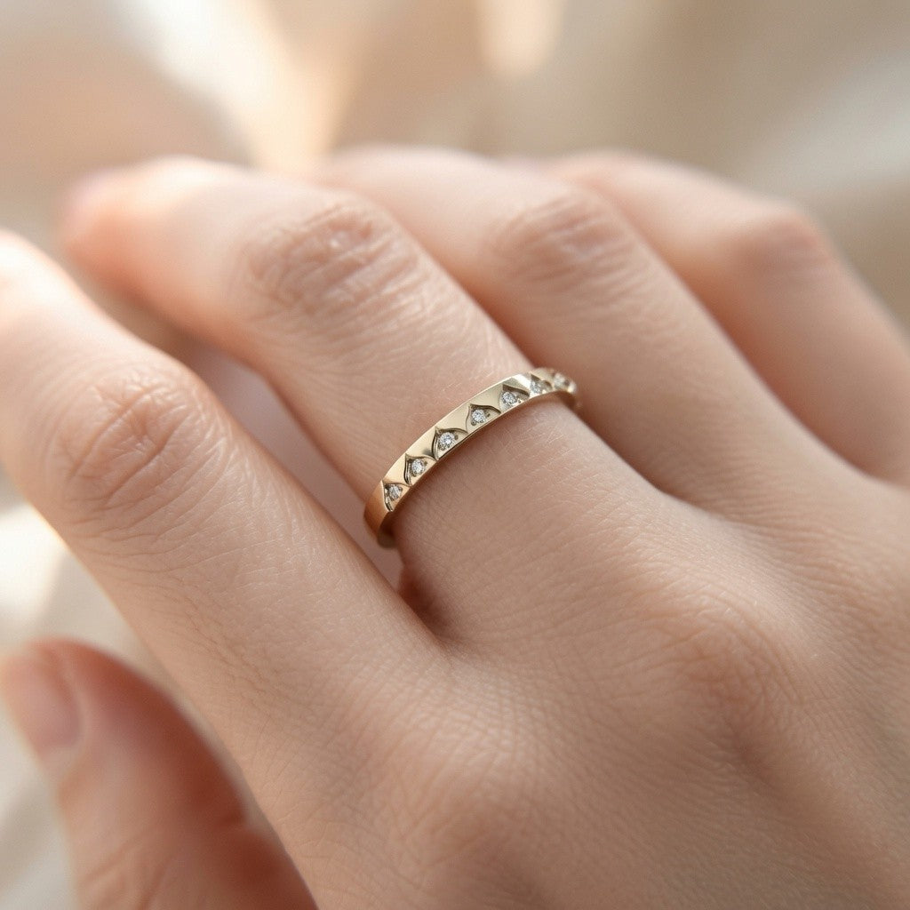 Lab Diamond Arch Band