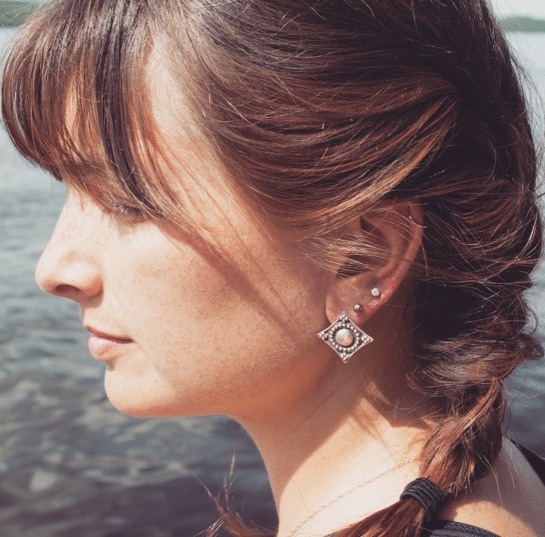 Diamond Shape Granulation Roman Style Earrings